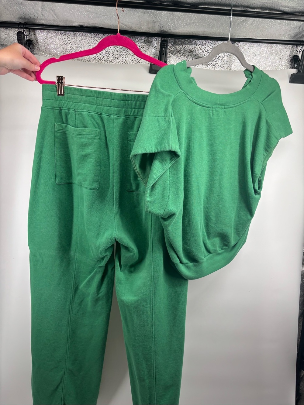 Green Women's Lounge Pants & V-Neck Top Set - Picture 5 of 5